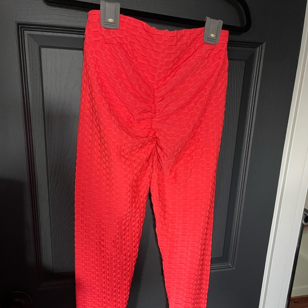 Scrunch butt leggings